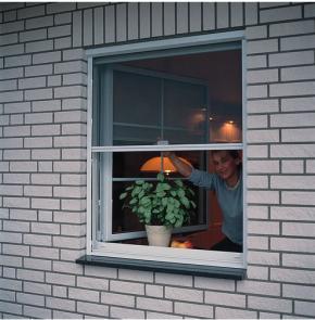 Rolety do oken: Vše o roletách jako stínících prvcích